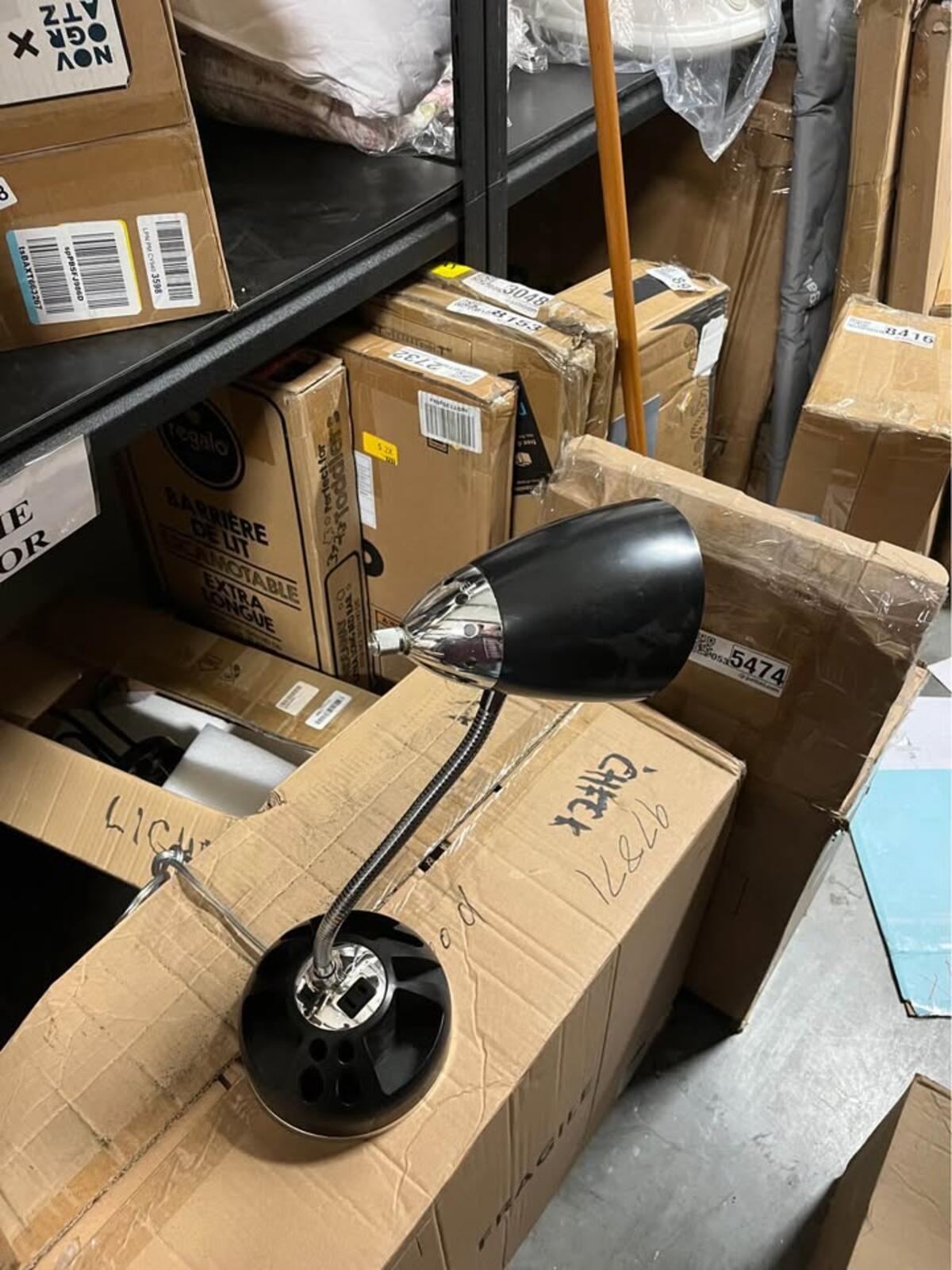 desk lamp 