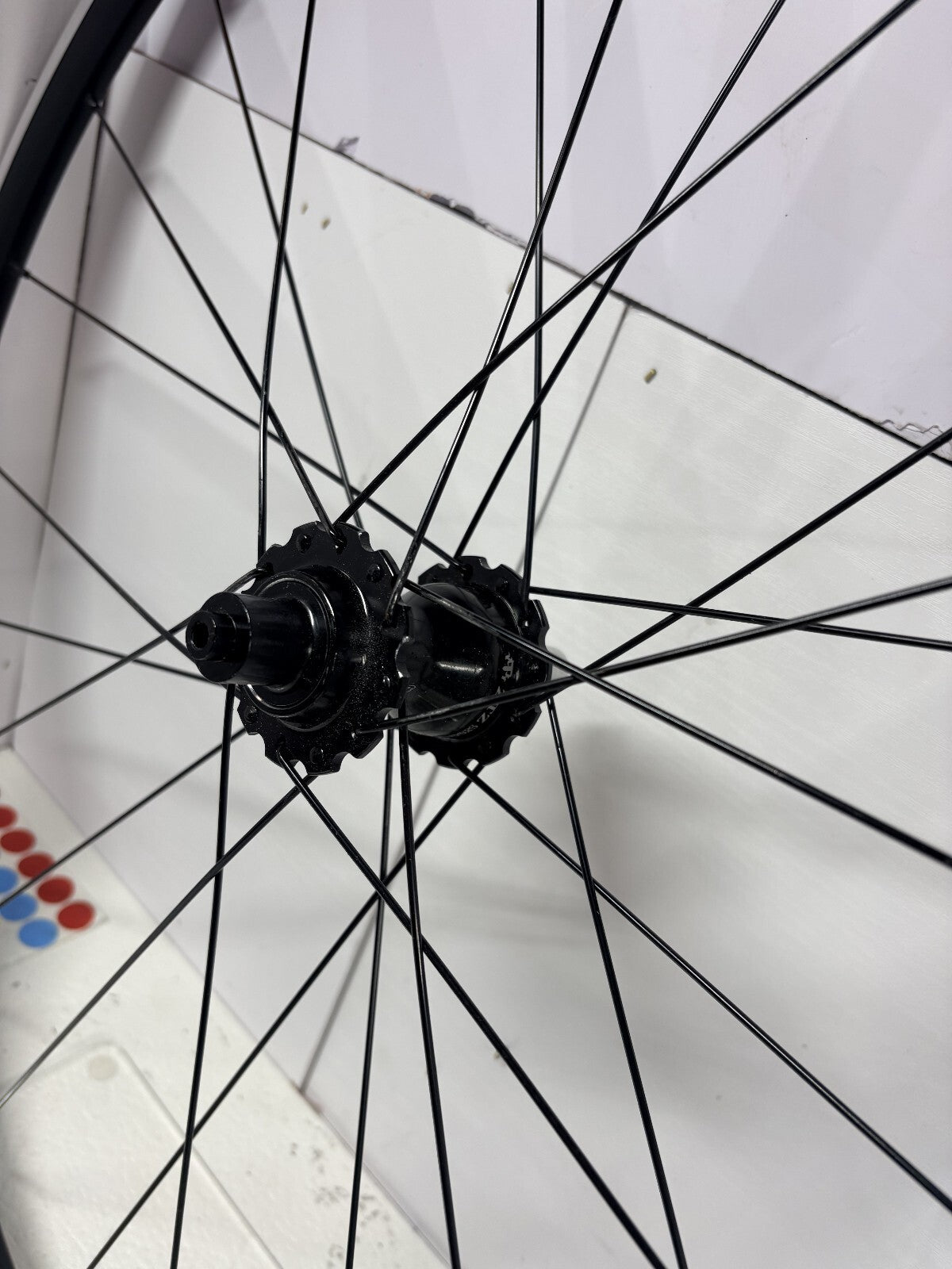 700C Road Bike Wheelset Aluminum 30mm 20H Front 24H Rear Rim Brake 8-12 Speed