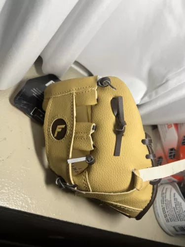 Franklin Sports RTP 8.5" Tee ball Baseball Glove Right-Handed Mitt Beige