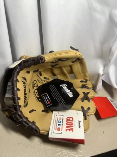 Franklin Sports RTP 8.5" Tee ball Baseball Glove Right-Handed Mitt Beige