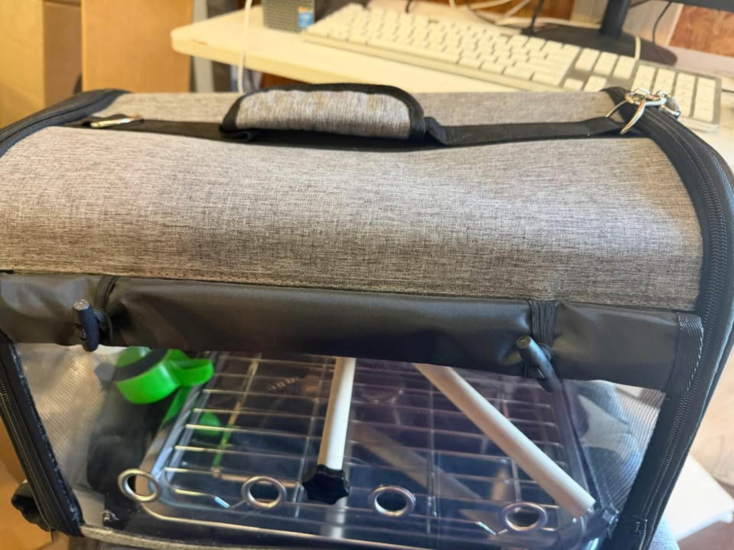 Gray bird Pet Carrier