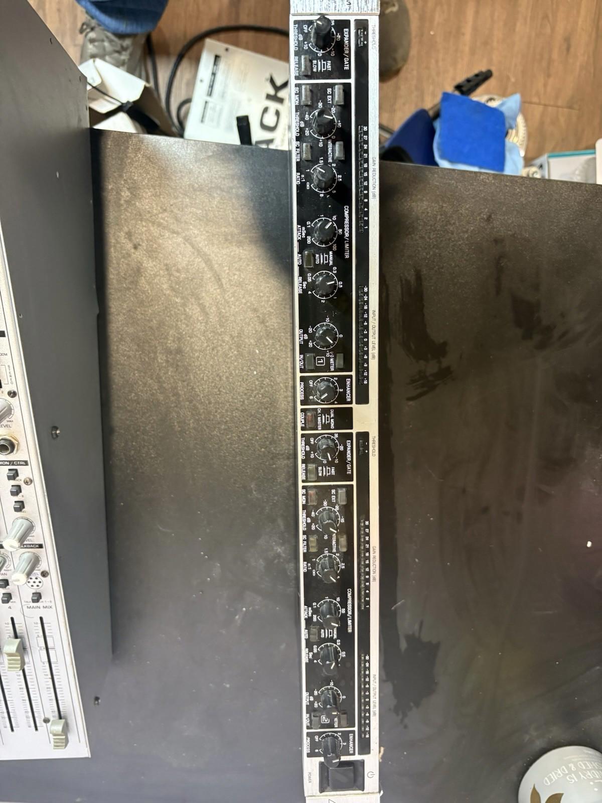 Behringer Eurorack MX 3242X Working Mixing Console Power Supply Crossover