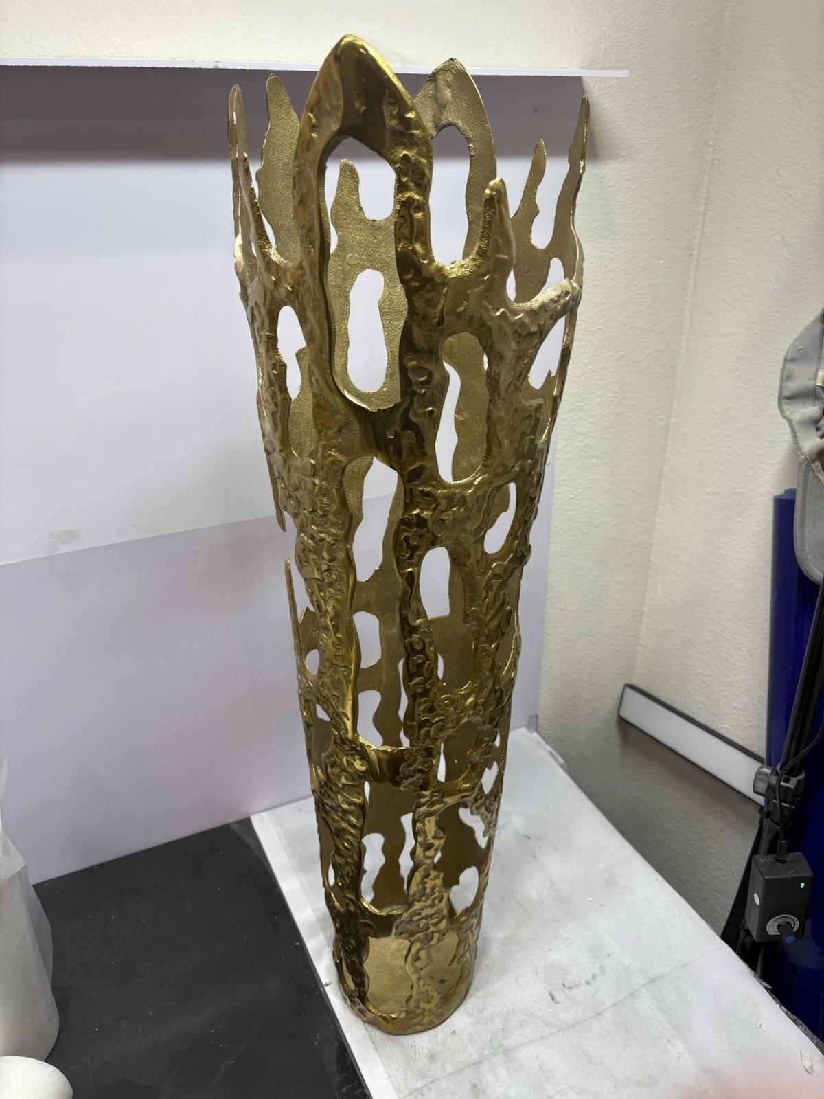 Handmade Aluminum Metal Decorative Vase Drip Centerpiece Vase Melting Design 32”
