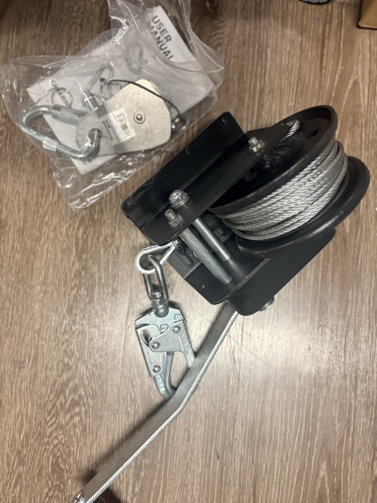 Honeywell Miller 8440-Z7/60FTBR Confined Space Wench 60 Foot 400 Pound wench pully