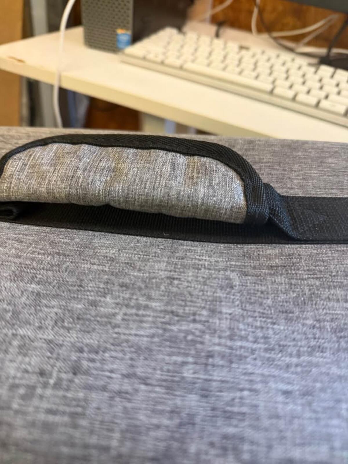 Gray bird Pet Carrier