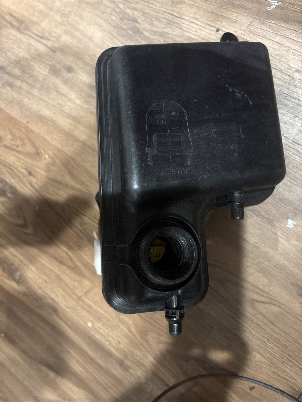 Coolant Radiator Reservoir Tank 17137647713 ONE Custom for BMW 750i 750Li 06-08