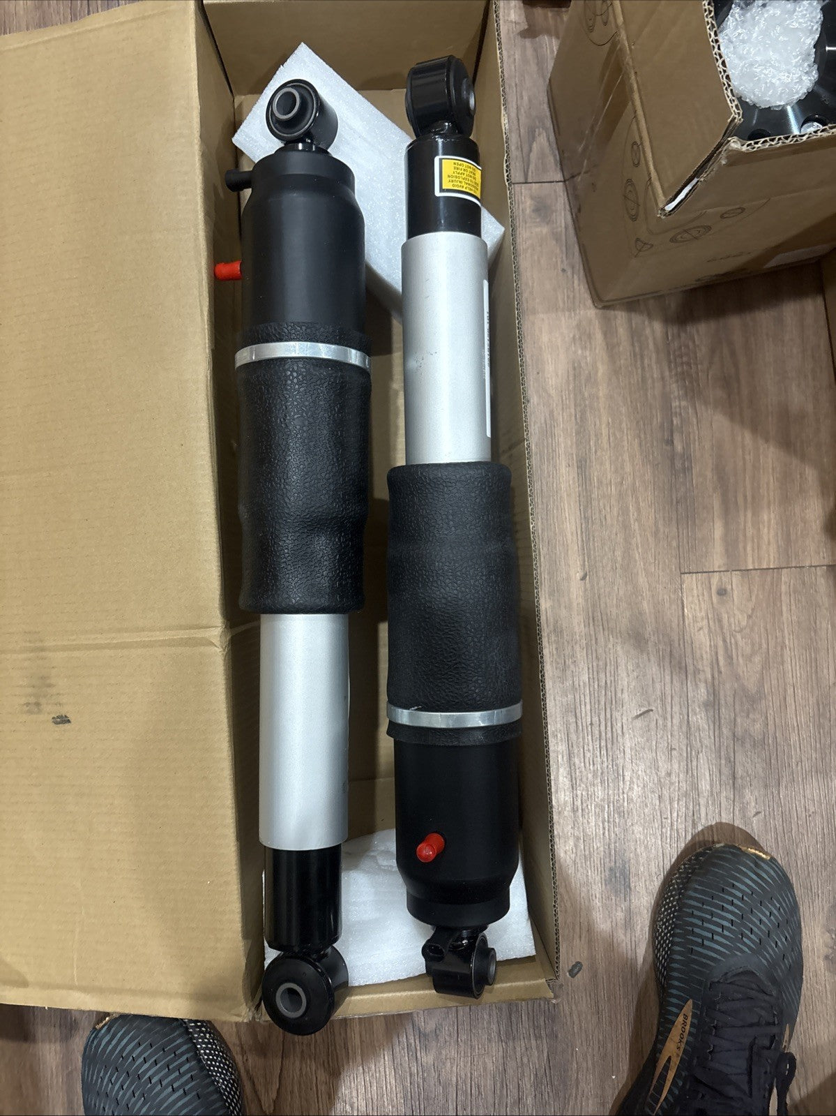Fits  02-14 Cadillac Escalade/ESV Rear Air Ride Shock Absorbers Strut 22187156