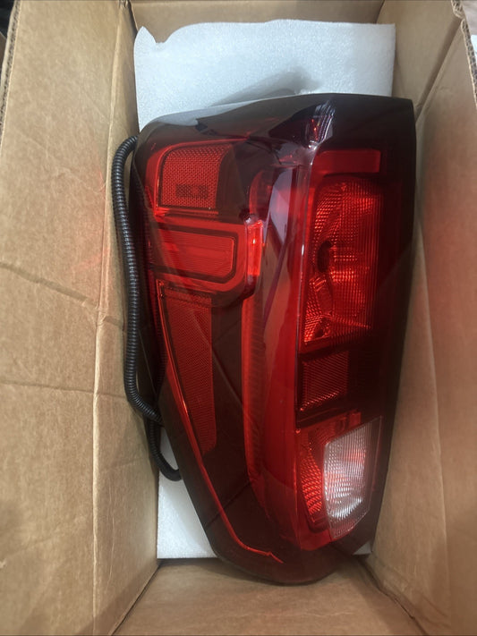 2019-23 GMC Sierra 1500 2500++ Halogen Tail Light Brake Lamp Left Driver Side