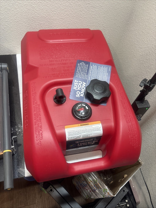 attwood 8806LP2 EPA and CARB Certified 6-Gallon Portable Marine Boat Fuel Tank