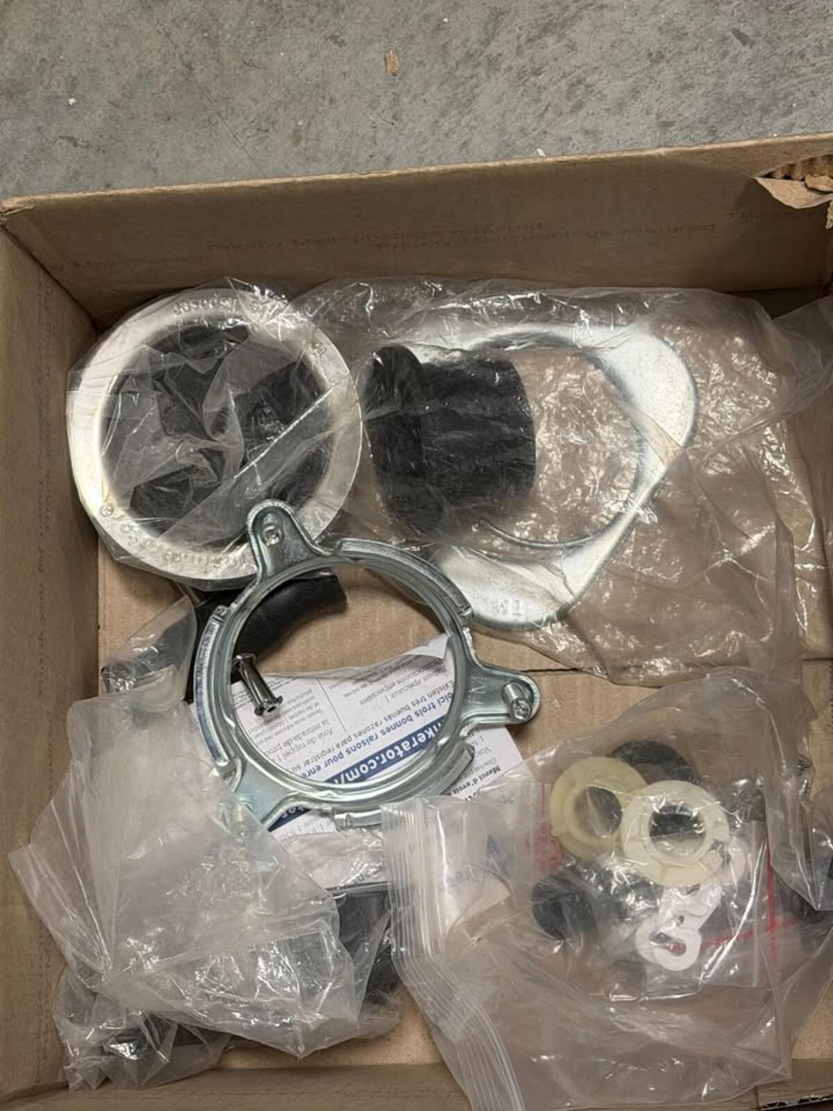 in sink sraitor garbage disposal.