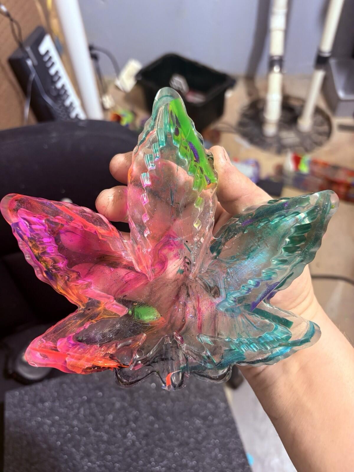 Flower Handmade Epoxy Resin Ash Tray Multicolored Layered A Define Center Piece