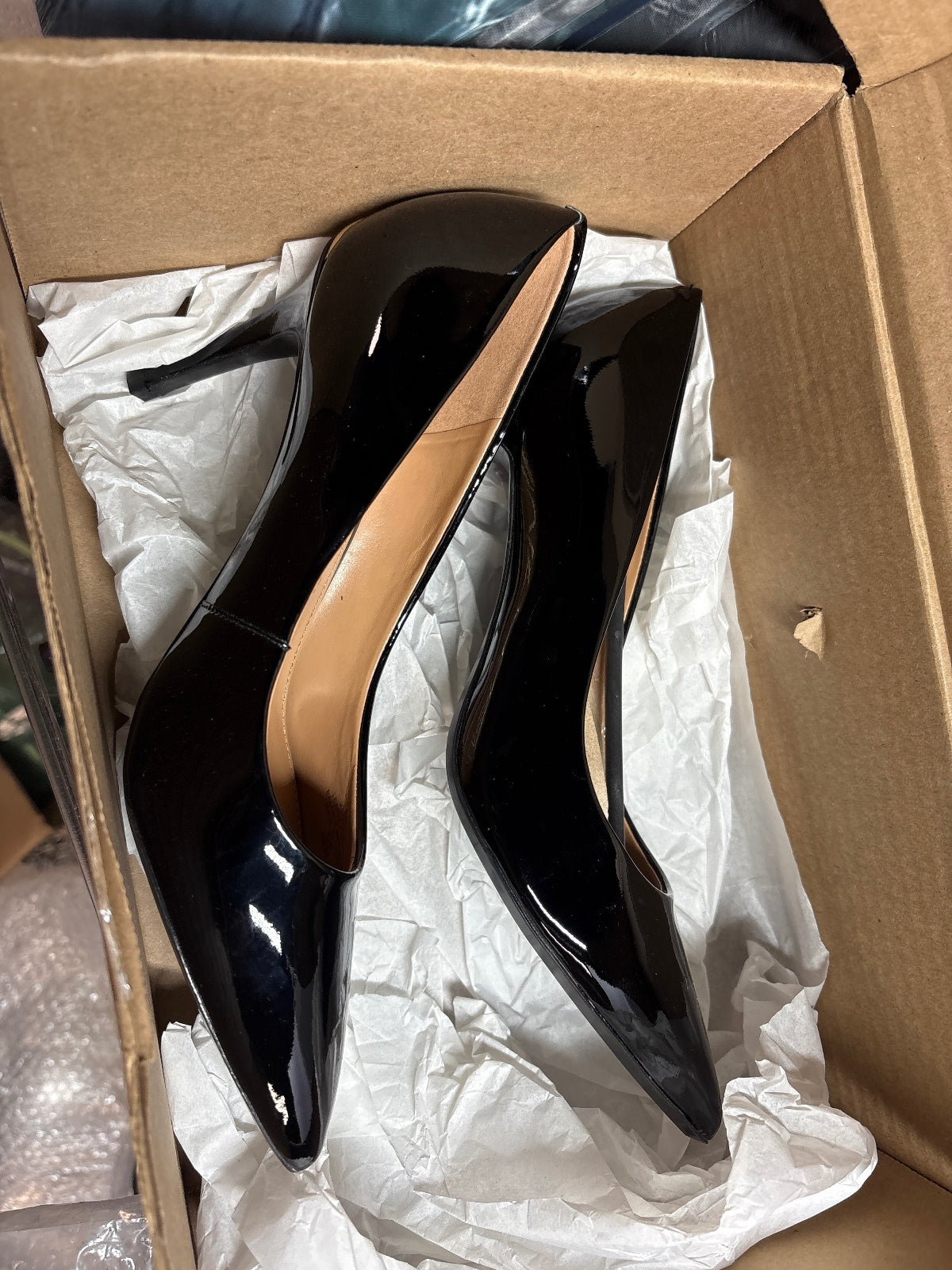 Calvin Klein Women's Black Size 8M Patent Leather Pointed Toe Pumps