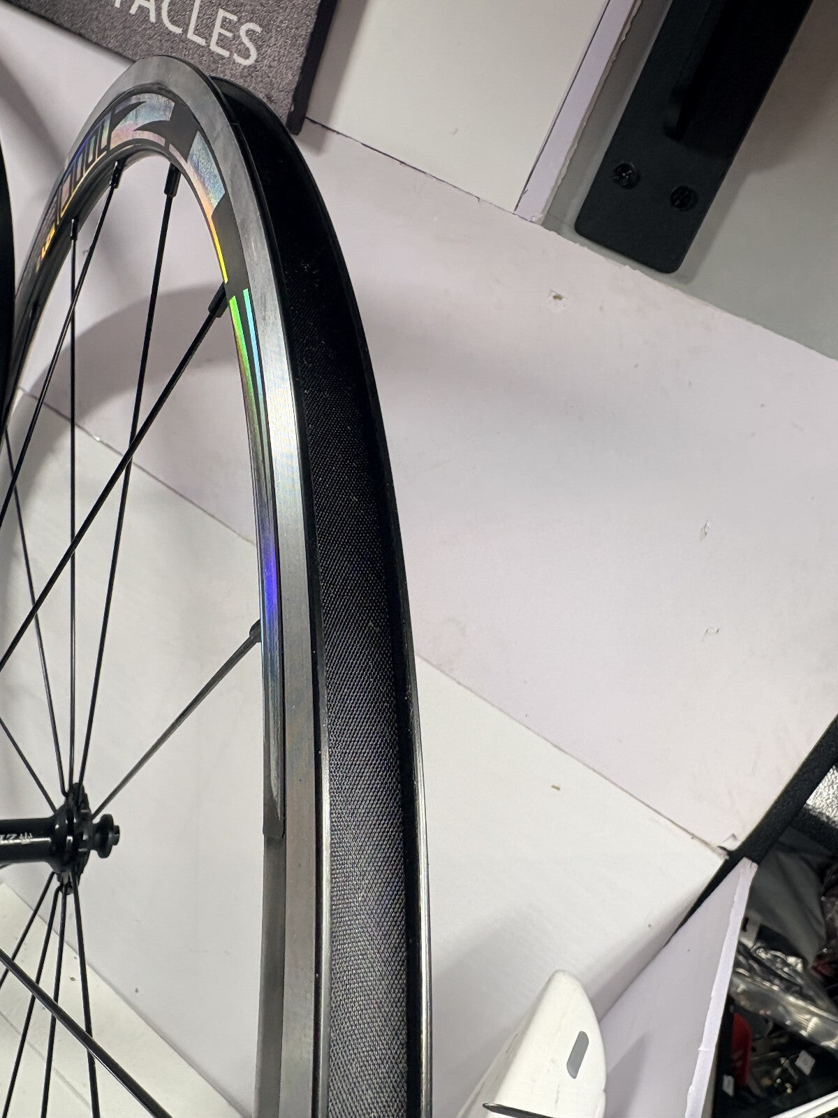 700C Road Bike Wheelset Aluminum 30mm 20H Front 24H Rear Rim Brake 8-12 Speed