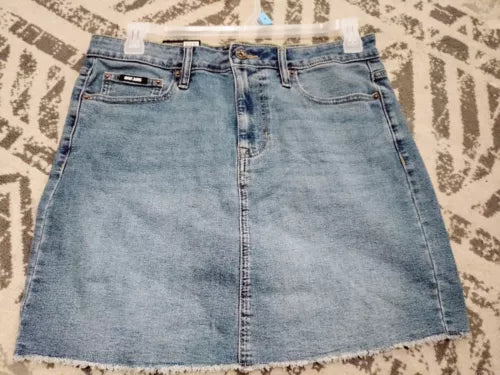 DKNY Jeans Women's 17 inch Mid Rise Denim Skirt  Laguna
