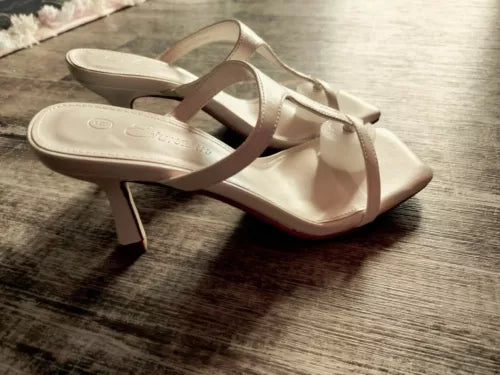 Ermonn White Dress Slides Sz 5 Classy