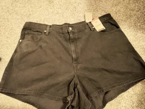 NEW Levi's Women's Size 24W High Waisted Mom Jean Shorts Denim Black NWT