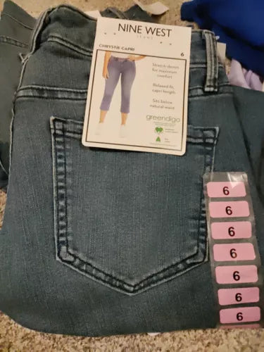 Nine West Womens Chrystie Christie Capri Jeans 6 Decille Blue Med Stretch NWT