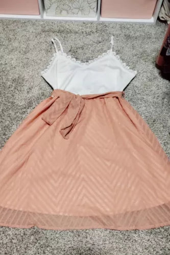NWOT Womens Lace Mini Dress Sz M White Peach Sleeveless Side zip Missing Belt**