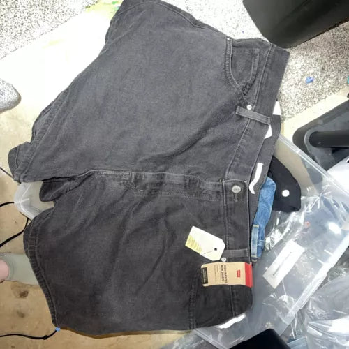 NWT Levi’s Charcoal Black High-Waisted Mom Shorts Size 24W