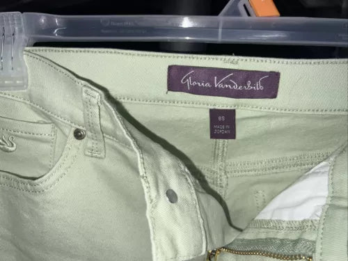 Gloria Vanderbilt Amanda Jeans Womens 6 Light Green Slimming Straight NEW