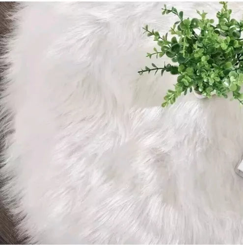 Latepis Faux Fur Sheepskin Area Rugs Soft Shaggy Carpet for Living Room Bedroom