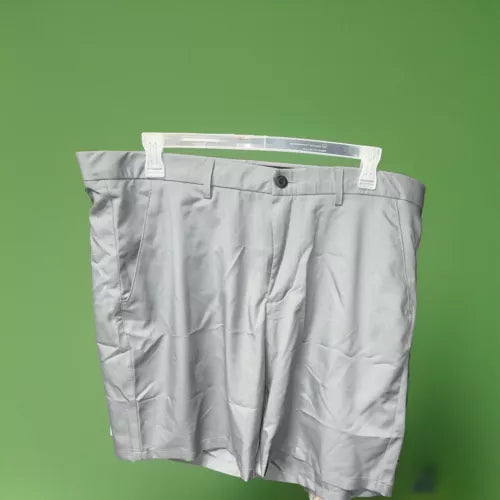 Tek Gear All Weather Shorts Gray Sz. 48 Flat front NEW Stretchable Comfortable