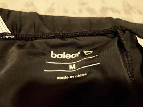 Women's Baleaf athletic cycling yoga spandex shorts, Medium, black, NWT, pocket